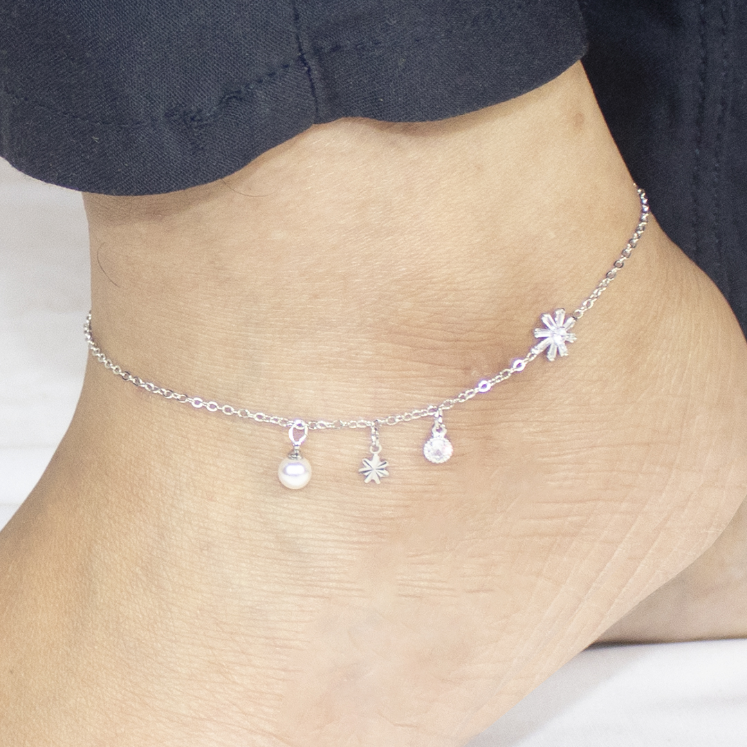 Great Looking Silver Alloy Star Payel Nupur for Women or Girl