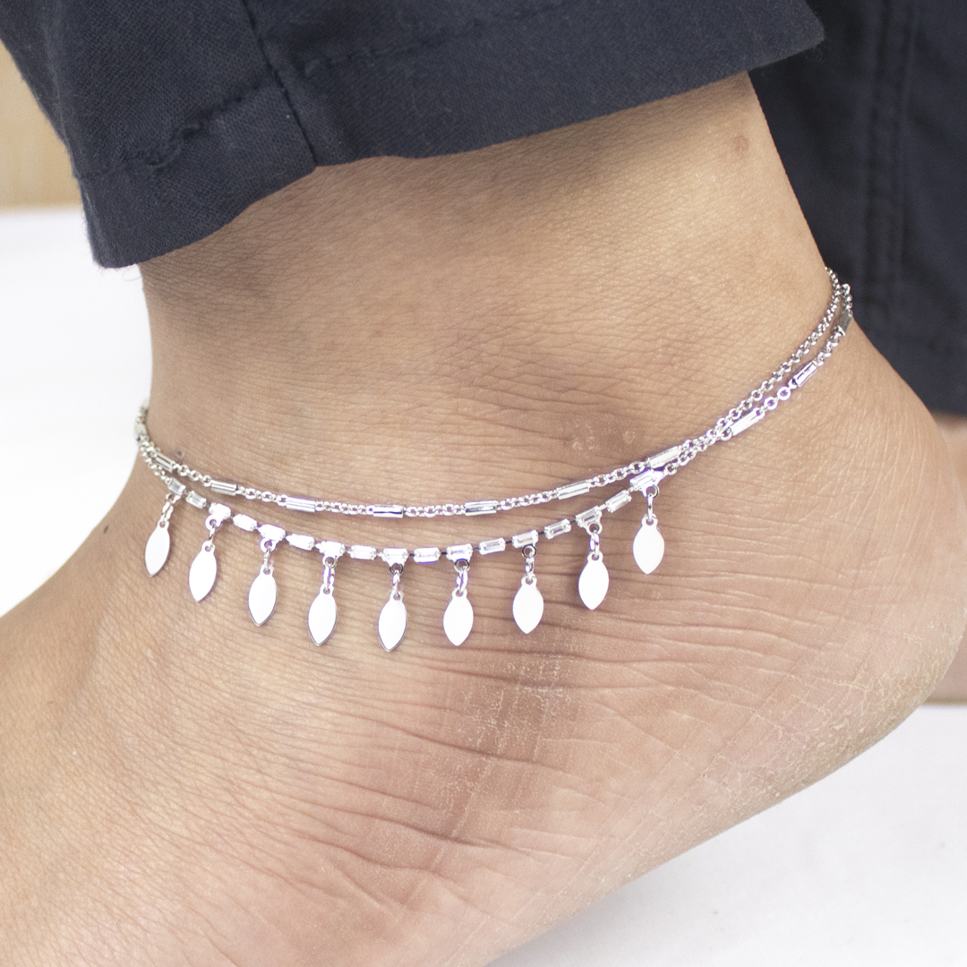 Great Looking Silver Alloy Star Payel Nupur for Women or Girl