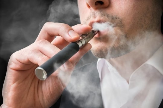 বেনসন ফ্লেভার ইলেক্ট্রিক সিগারেট-Benson Flavour Electrict Smoking-With Free Flavour. image 3
