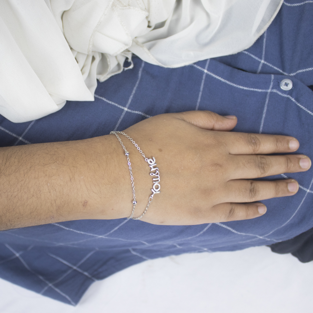 Great Looking Silver Alloy Bracelet for Women or Girl